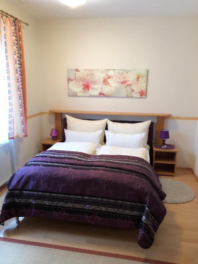 巴特塔茨曼斯多夫Haus Camelia住宿加早餐旅馆 外观 照片