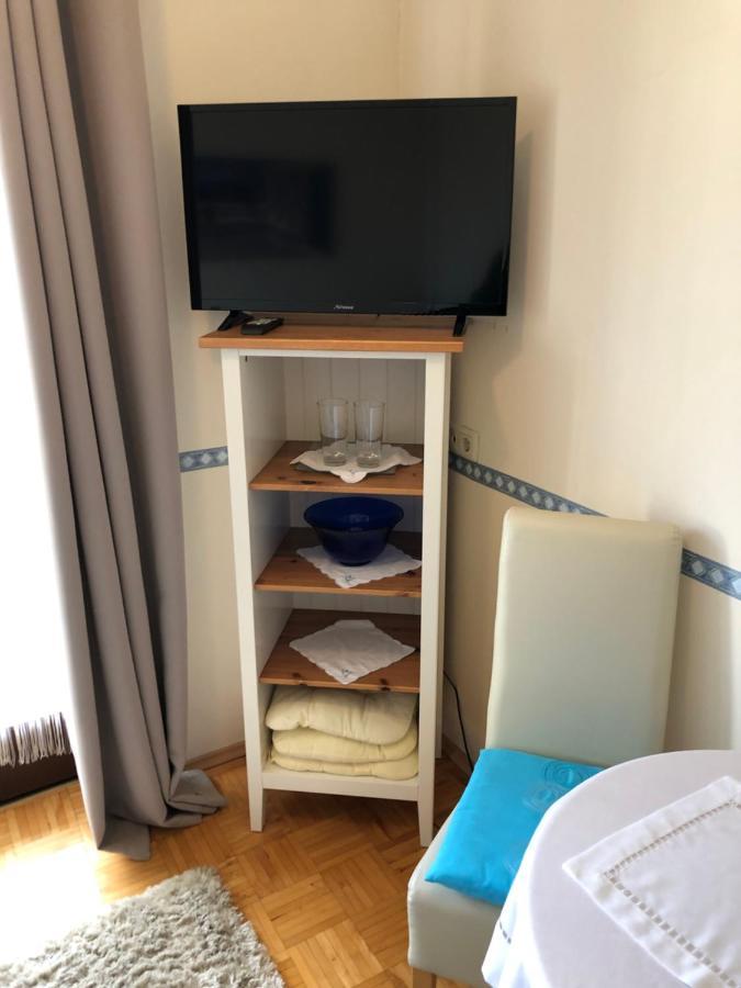 巴特塔茨曼斯多夫Haus Camelia住宿加早餐旅馆 外观 照片